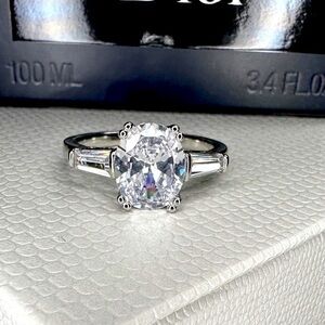 1 2/3 ctw Oval Diamond Engagement Ring Tapered Baguette Side Accents